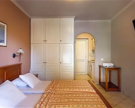Maria 3* Laganas